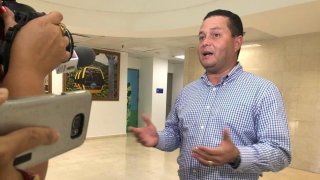 Agentes_conducen_operativo_federal_en_la_alcaldia_de_Guaynabo.jpg