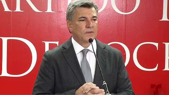 Charlie_Delgado_arremete_contra_el_gobernador.jpg