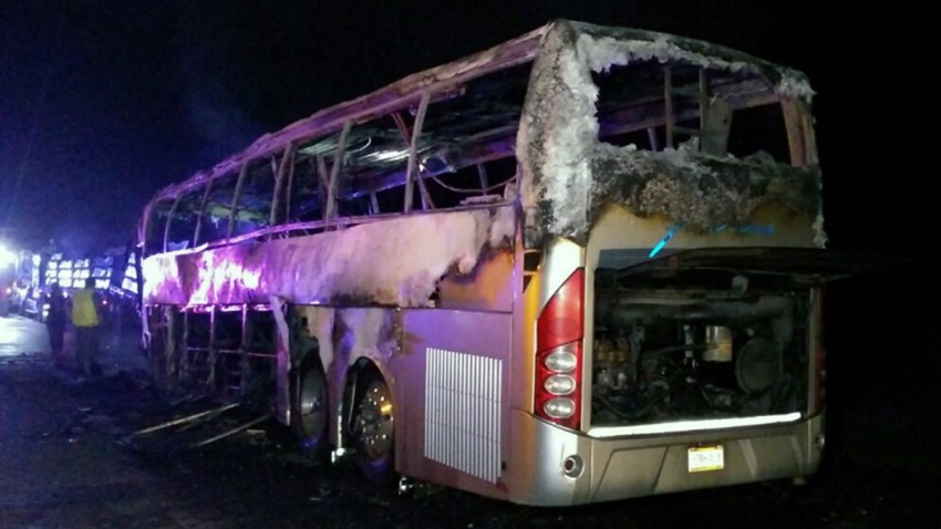 MUEREN 14 PERSONAS CALCINADAS EN UN ACCIDENTE VIAL EN EL ESTE DE