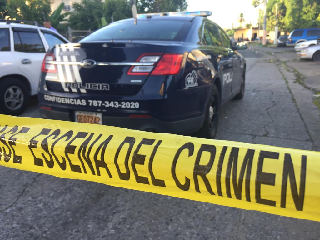 Hallan el cuerpo baleado de hombre en una calle en Ponce