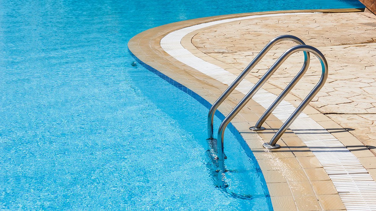 Turista muere ahogado en una piscina en Isla Verde