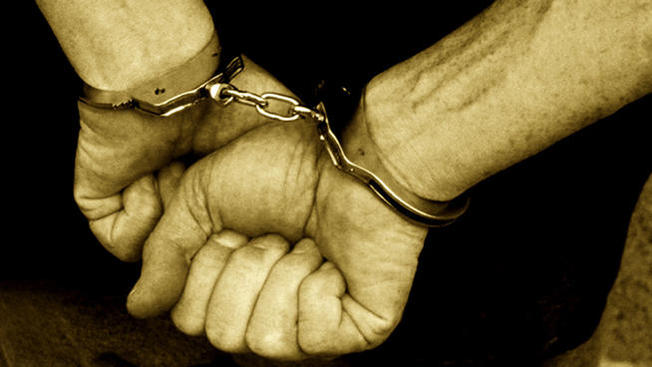 arresto-hombre-rejas7
