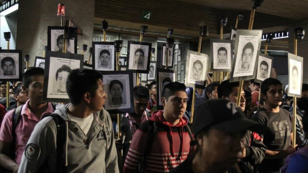 Imagen del artículo de Telemundo PR: Ayotzinapa: A casi 12 años, detienen a exgobernador bajo cargos de encubrimiento