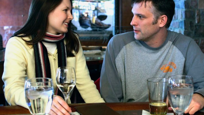Médicos de Harvard recomiendan usar mascarillas en relaciones sexuales