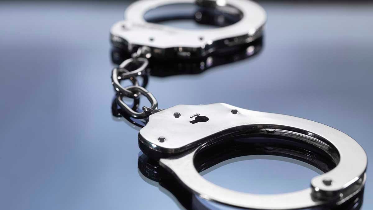Cargos contra mujer por actos lascivos a niño de 9 años