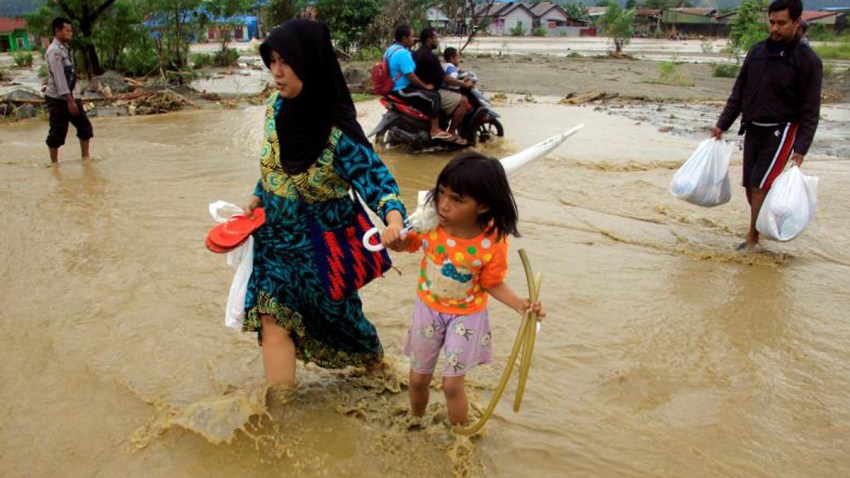 inundaciones-indonesia-decenas-muertos-heridos