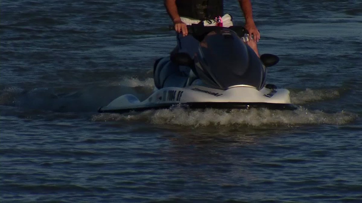 Hombre muere tras incidente en jet ski en Salinas