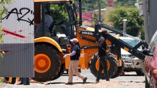 Excavación en fosas clandestinas en Jalisco