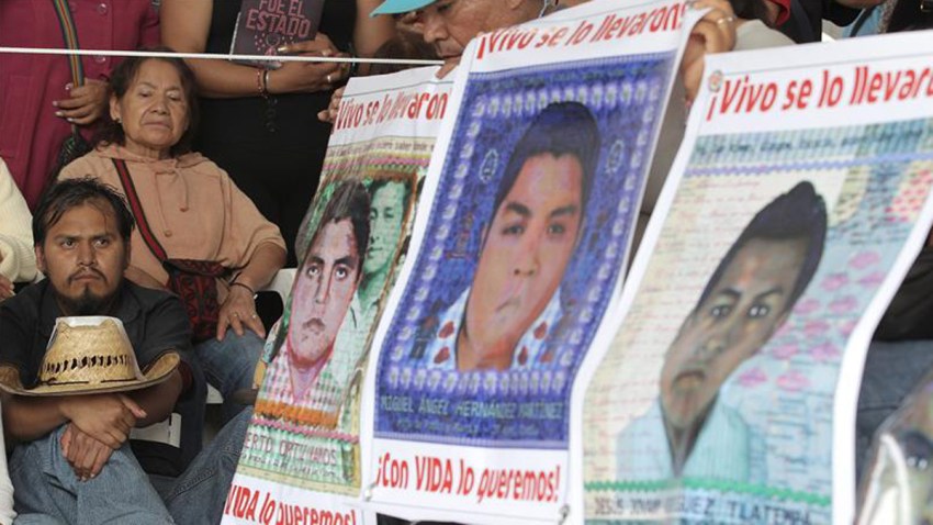padres-ayotzinapa