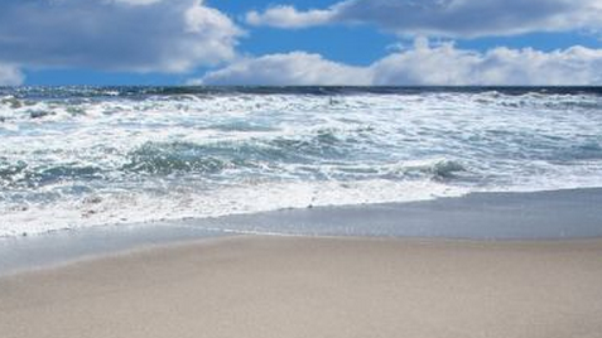Investigan muerte de octogenario tras reto de apnea en playa Polita de Salinas
