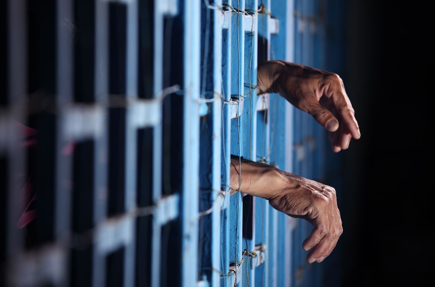 Arrestan a hombre por intento de robo en panadería de Aguadilla