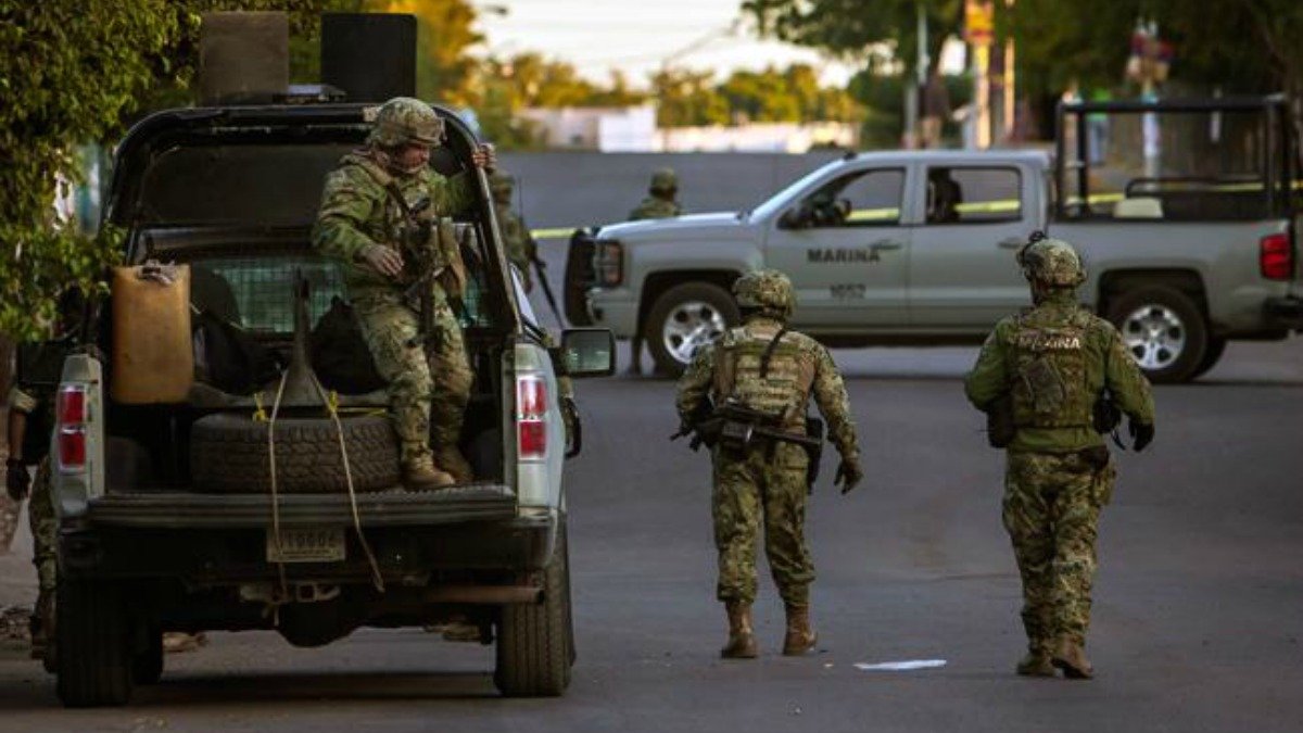 "Los reciben con explosivos": mueren 10 presuntos criminales y un marino en Sinaloa
