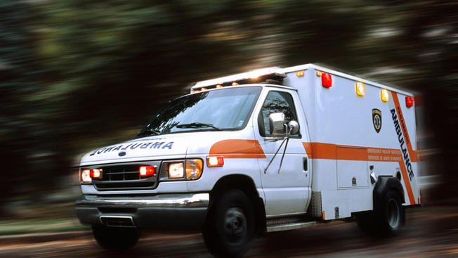 Imagen de la cobertura de: Mujer resulta gravemente herida al ser atropellada en la PR-2 en Guaynabo
