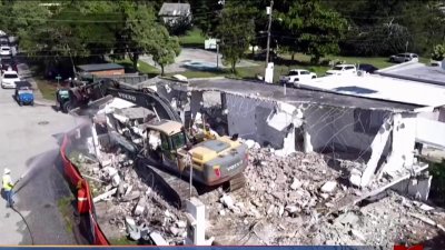 A empezar de cero: demuelen casa afectada por terremoto en Yauco