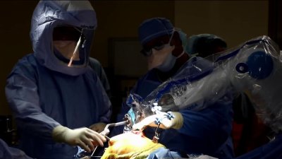 Auxilio Mutuo realiza intervenciones quirúgicas asistidas por tecnología robótica