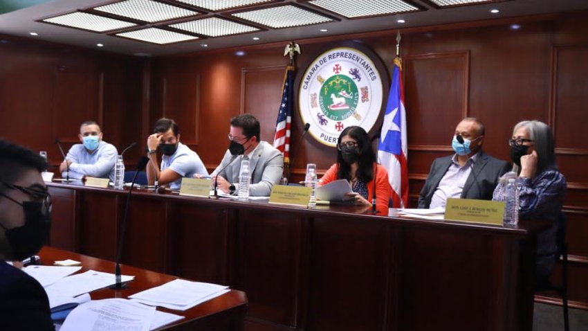 La Comisión de lo Jurídico, presidida por el representante Orlando Aponte Rosario