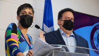 La senadora María de Lourdes Santiago y el representante Denis Márquez Lebrón