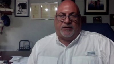 Presidente de Asociación de Paradores dice que empleados que no quieran vacunarse deberán costear pruebas negativas semanales