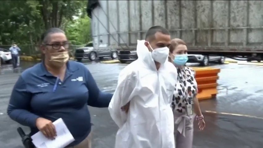 Agente de Homicidios llora al presentarse evidencia en vista preliminar contra padre de Jeiden Elier
