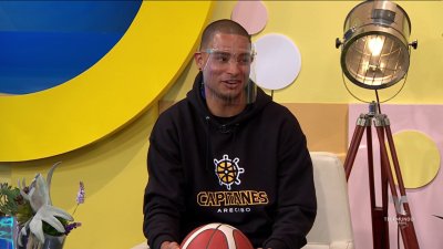 Jonathan Rodríguez explica por qué lanza sus tiros libres con una mano