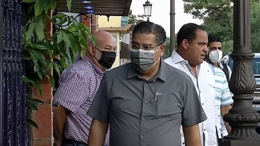 Legisladores se reúnen a puerta cerrada en busca de un acuerdo sobre el Plan de Ajuste de la Deuda