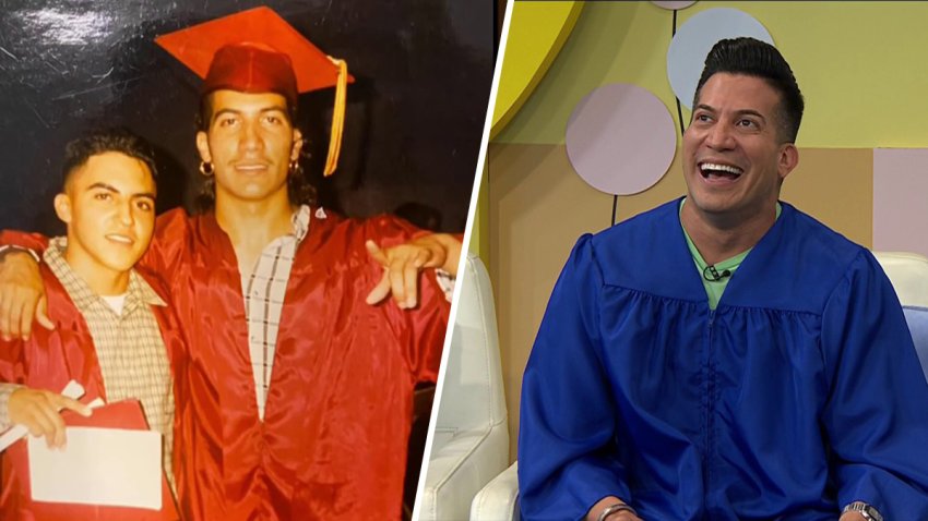 ¡Con bigote! Revelan foto de graduación de Alex DJ