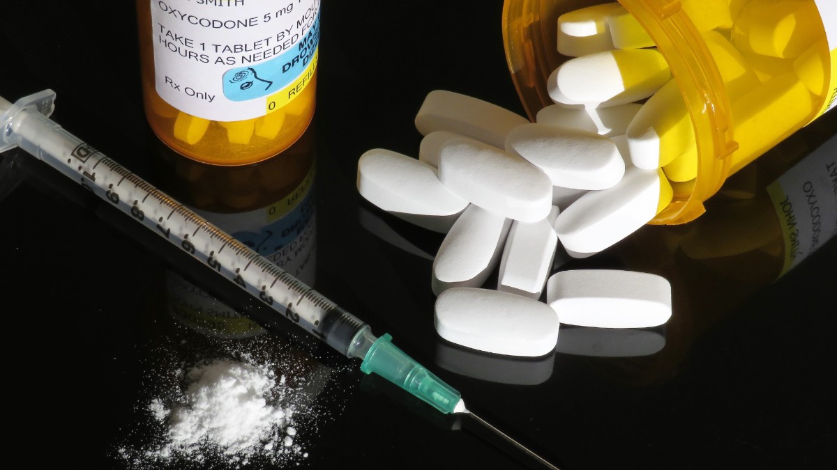 Crisis de opioides en EEUU J&J y otros distribuidores pagarán 26,000