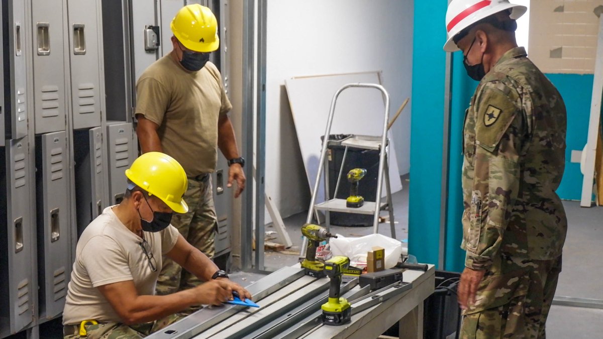 Guardia Nacional asiste en proyecto de mejoras a la YMCA de San Juan