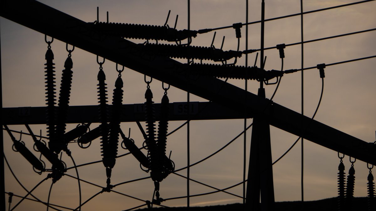 Negociado de Energía multa $25,000 a Genera PR por no entregar documentos sobre gas natural