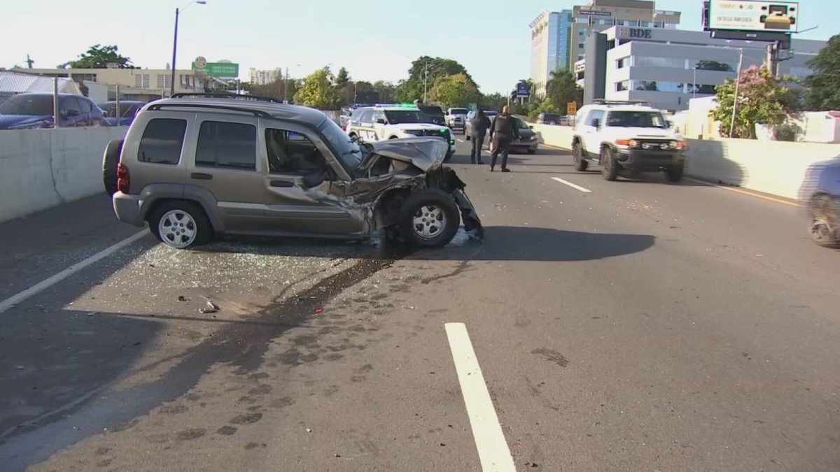 Choque de varios carros en la Martínez Nadal Telemundo Puerto Rico