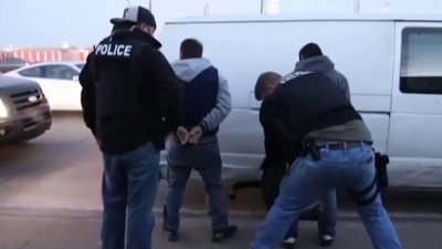Tribunal reactiva potestad del gobierno de Biden para arrestar o no a indocumentados