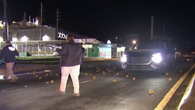 Recuperan más de 100 casquillos en escena de doble asesinato en Barceloneta
