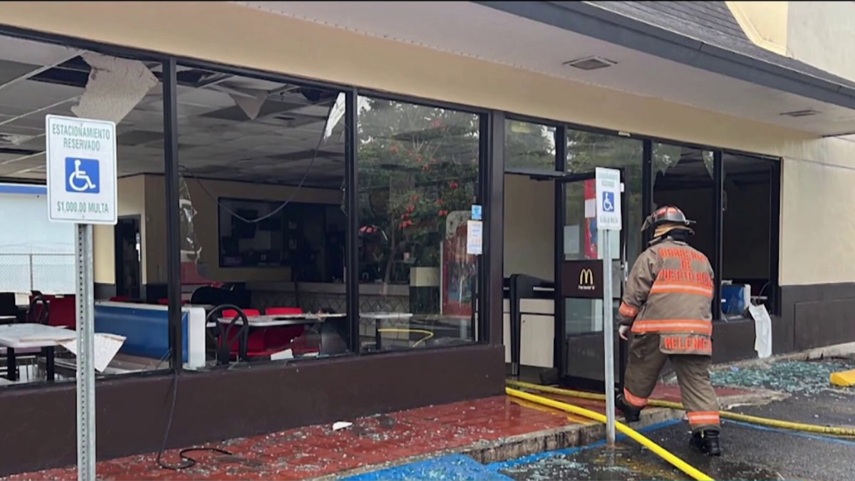 Empleado y dos clientes heridos tras explosión de tanque de gas en ...