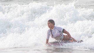 Anaís Mendoza, primera medalla para el surf en San Salvador 2023.
