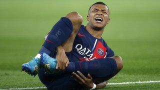 Mbappe se retira lesionado del clásico francés