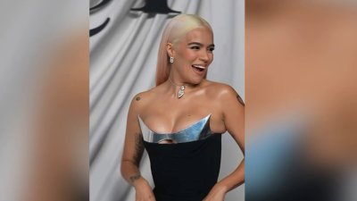 Deslumbrante: Karol G se robó las miradas en la Semana de la Moda en París
