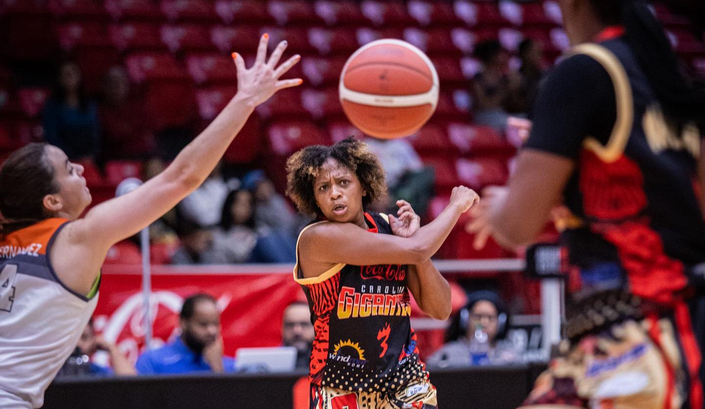 Esta noche hacemos historia, - Gigantes de Carolina BSN