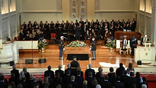 El funeral se realizó en la iglesia Glenn Memorial en Atlanta, Georgia.