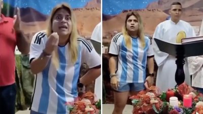 Furiosa, interrumpe misa de Navidad porque no la dejaba dormir