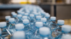 DACO congela precio del agua embotellada, hielo, cisternas y otros artículos