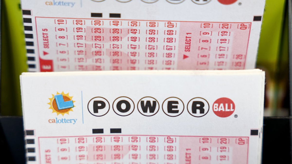 Se llevan premio de $50,000 del Powerball