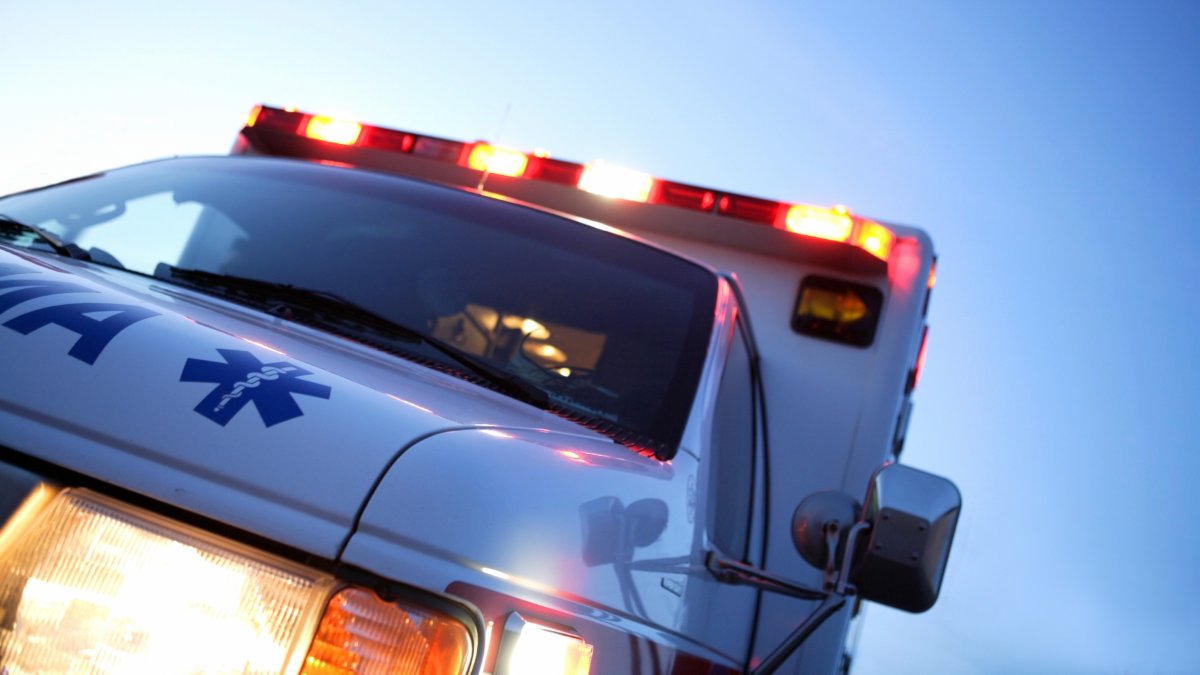 Un hombre está grave tras caerse de un camión en Naguabo
