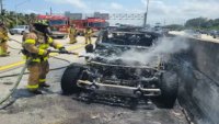 Viva de milagro: saltó desde su vehículo antes de que estallara en llamas