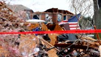 Aumentan a 21 los muertos por tormentas y tornados en el centro de EEUU