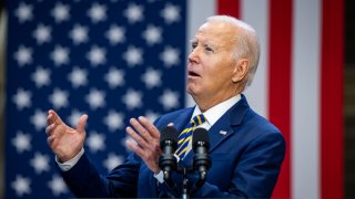 Biden, un presidente obcecado al que solo le ha frenado el peso de la edad.