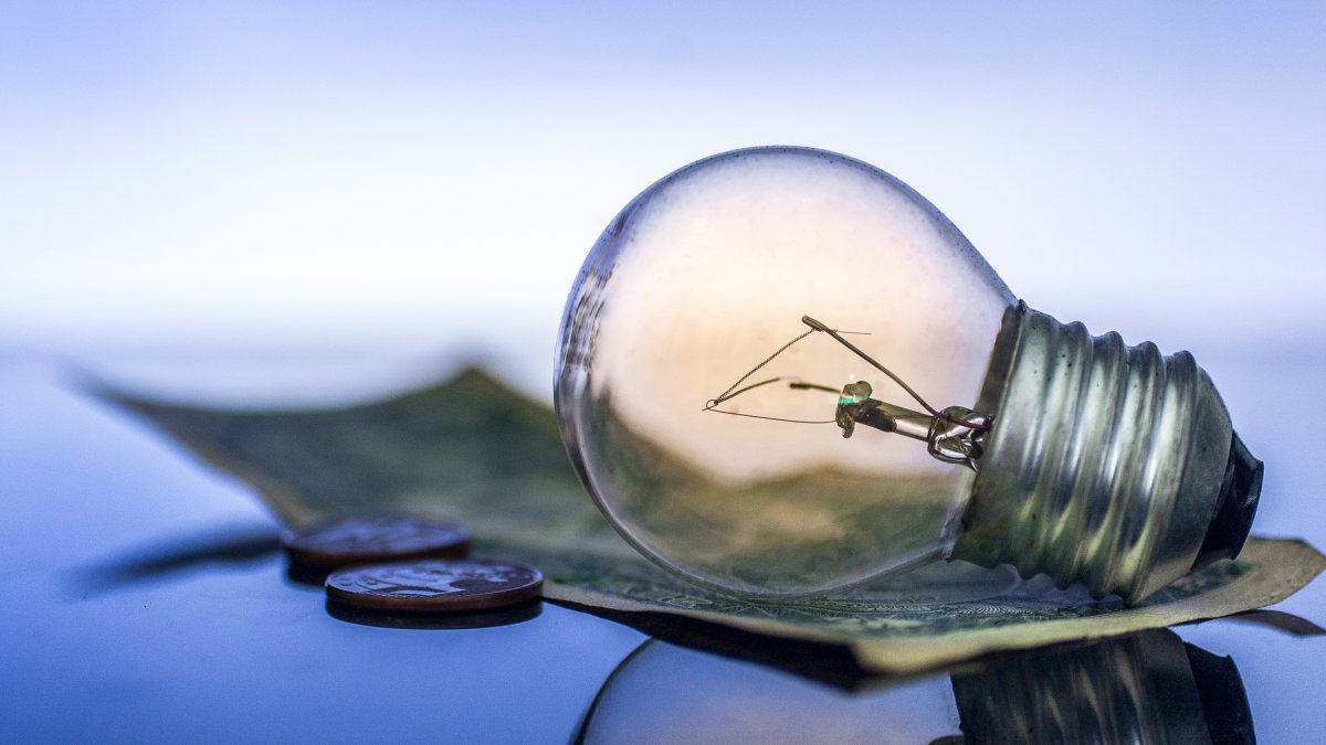 Proponen aumento de 2.9 centavos por kWh en la factura de la luz