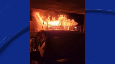 VIDEO | Incendio en residencia en Arecibo