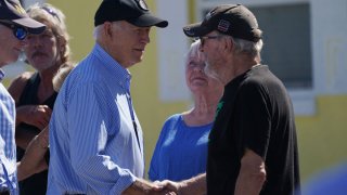 El presidente Joe Biden visita Florida.