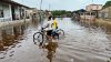 Videos muestran impacto del huracán Rafael en Cuba 