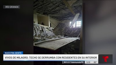 Una pesadilla: se cae el techo de una casa con la familia adentro